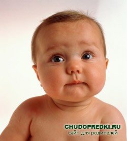 Развитие ребенка в восемь месяцев