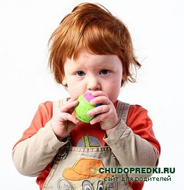 Развитие ребенка в 1 год и 7 месяцев