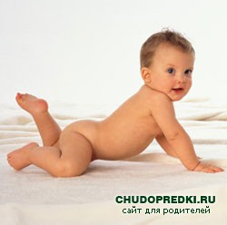 Как научить ребенка ползать