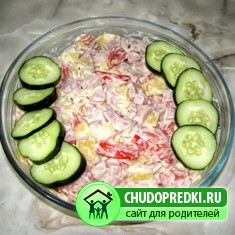 Сырно-ветчинный салат