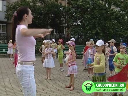 Надо ли отдавать детей в летние лагеря?