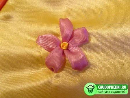 Мастер класс. Фиалки. Вышивка лентой