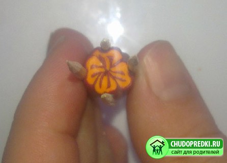 серьги из пластики