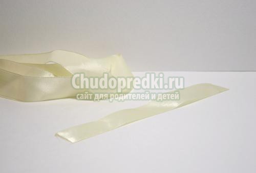 елочная игрушка. Шарик из ленточек
