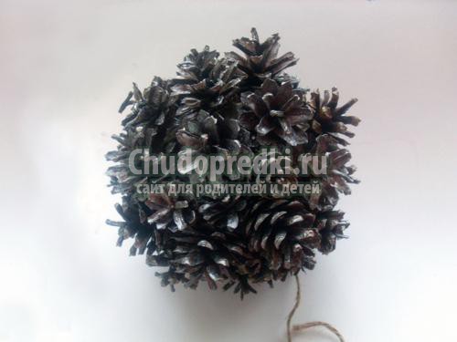 зимние поделки из шишек