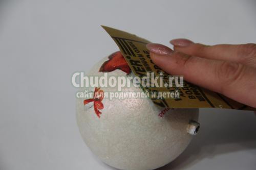 декупаж елочных игрушек. Шар