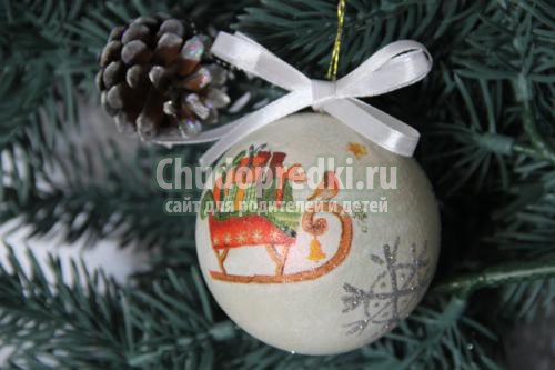 декупаж елочных игрушек. Шар