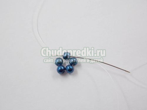 ёлочная игрушка. Шарик из бисера