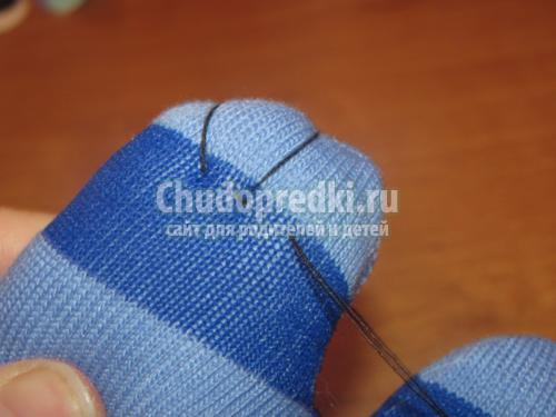 мягкая игрушка. Котик из носочков