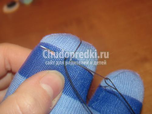 мягкая игрушка. Котик из носочков