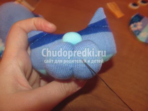 мягкая игрушка. Котик из носочков