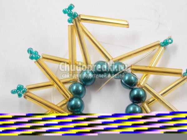 снежинка из бисера своими руками