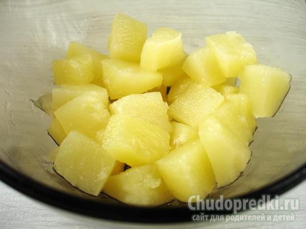 салат слоеный с ананасом и курицей. Сердце