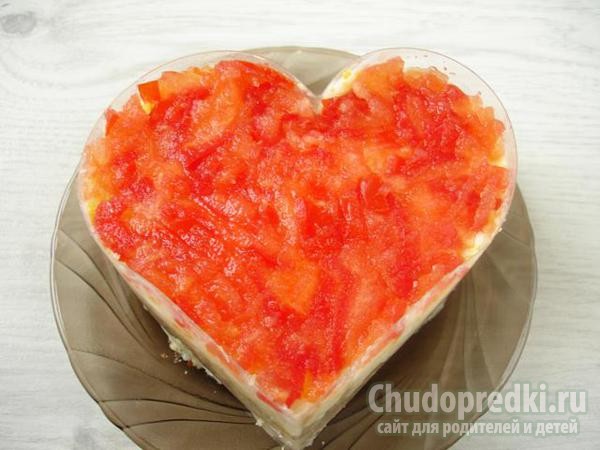 салат слоеный с ананасом и курицей. Сердце