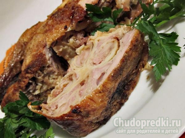 курица, фаршированная блинами
