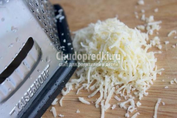 салат на 8 Марта с сыром и сельдью