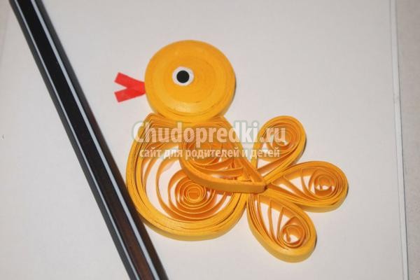 поделки из бумаги. Квиллинг утенок