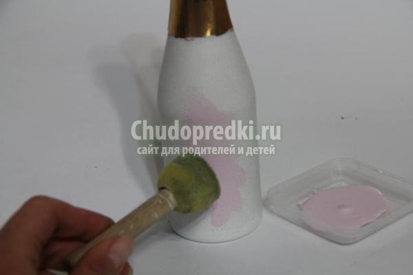 декупаж бутылки шампанского. Сердечки