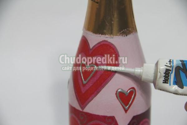 декупаж бутылки шампанского. Сердечки