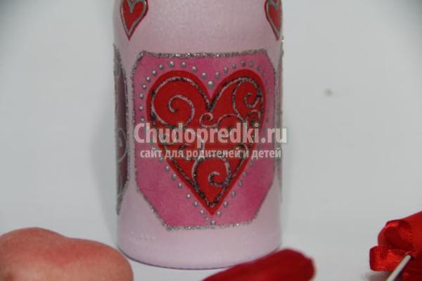 декупаж бутылки шампанского. Сердечки
