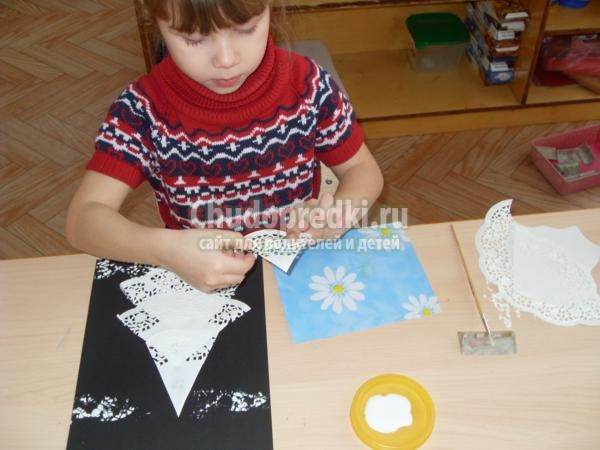 аппликация. Елочка из салфеток