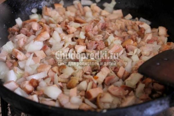 блинчики в кляре с копченой курицей