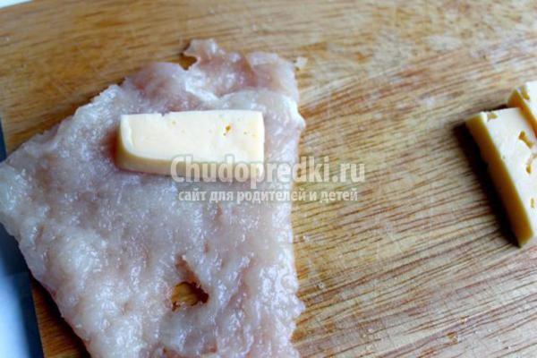 рулетики из куриного филе с сыром