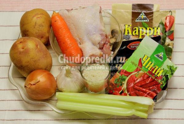 острый куриный суп с карри