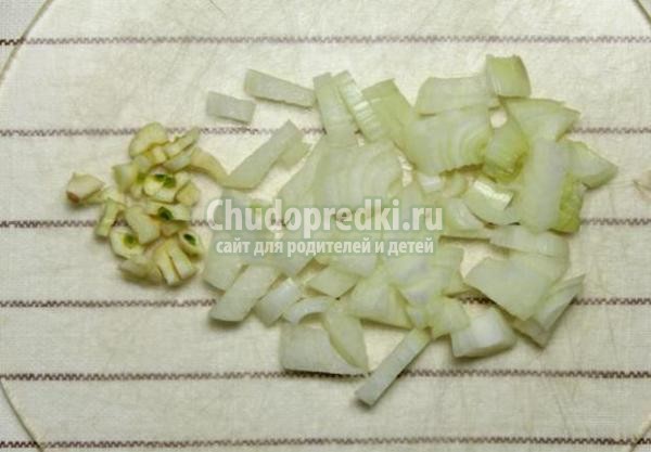 острый куриный суп с карри
