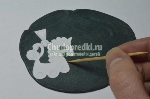 серёжки из полимерной глины. Лошадки