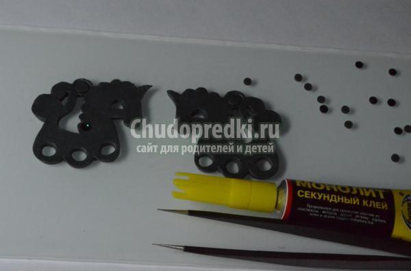 серёжки из полимерной глины. Лошадки