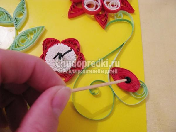 квиллинг. Картина с цветами
