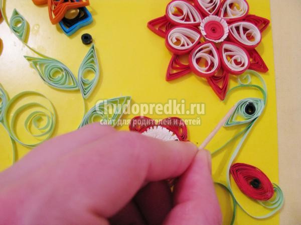 квиллинг. Картина с цветами