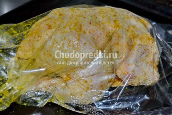 запеченная в рукаве курица