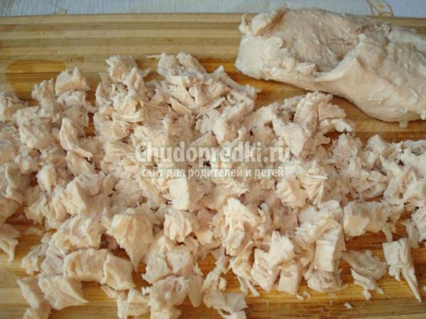 салат из курицы. Столичный