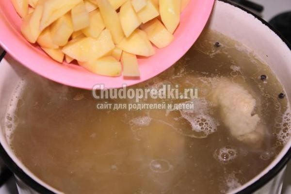 суп на курином бульоне с турецким горошком