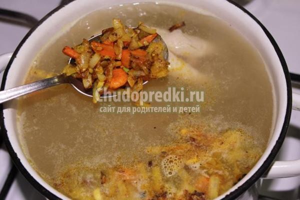 суп на курином бульоне с турецким горошком