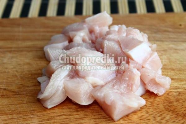 куриное филе в сметанно-сырном соусе