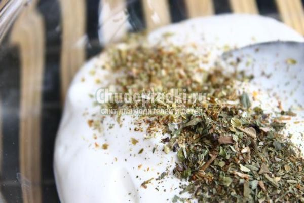 куриное филе в сметанно-сырном соусе