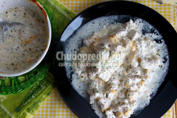 куриное филе в сметанно-сырном соусе
