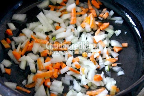 соус с курицей и овощами