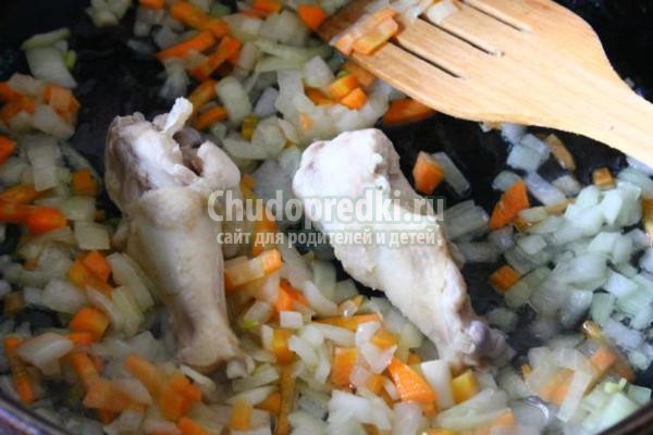 соус с курицей и овощами