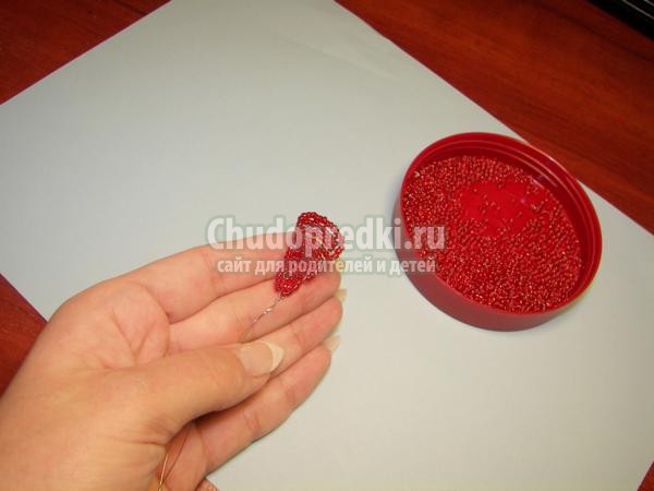 цветы из бисера. Розы