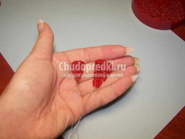 цветы из бисера. Розы