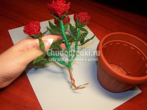 цветы из бисера. Розы