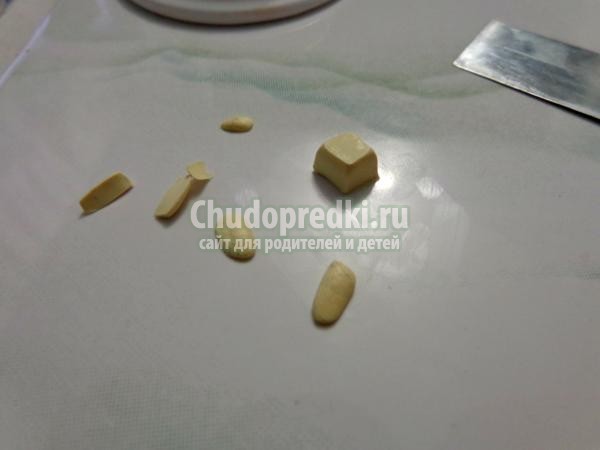 тарелка с блинами из полимерной глины