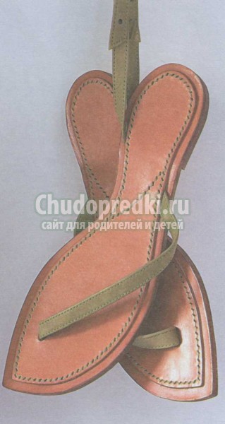 сандалии с ремешком из кожи