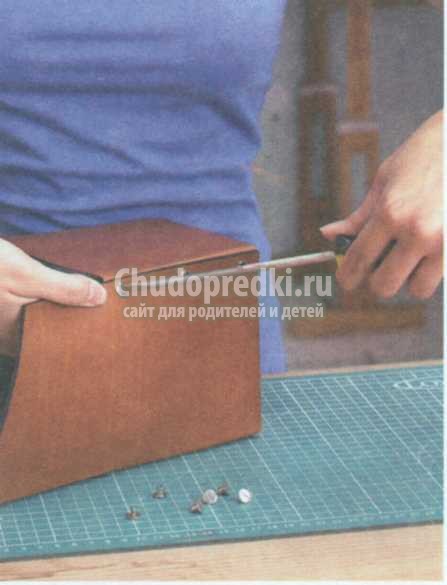 металлическая фурнитура на коже