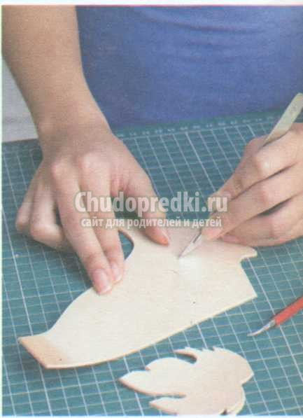 украшение для корсажа из кожи