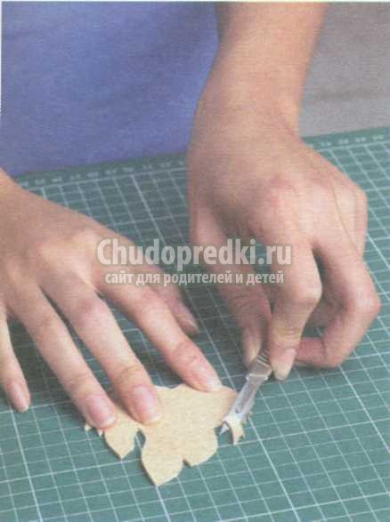 украшение для корсажа из кожи